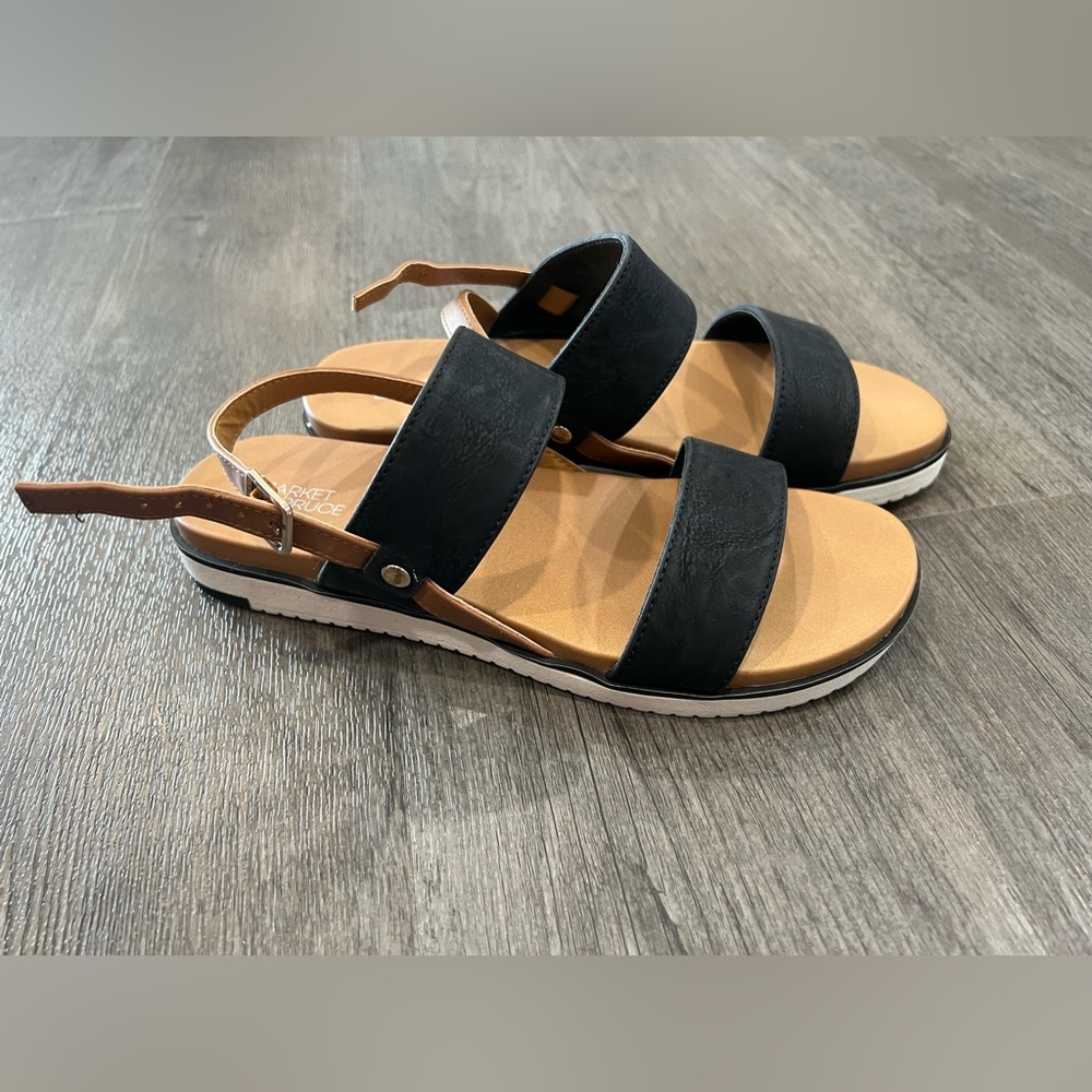 Market & Spruce sandals